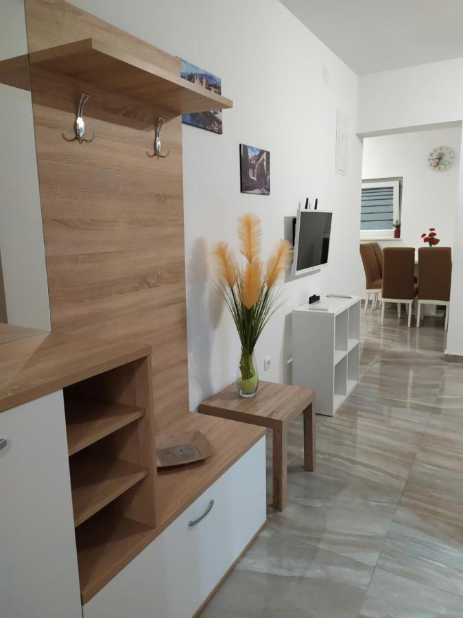 Apartmani Mira Нін Екстер'єр фото
